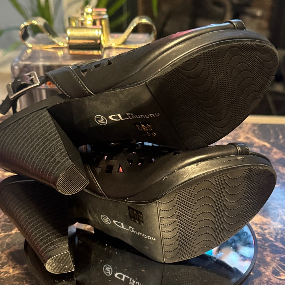 CL by Laundry Way Black Perforated Heeled Sandals - Women’s Size 7 - Picture 9 of 10
